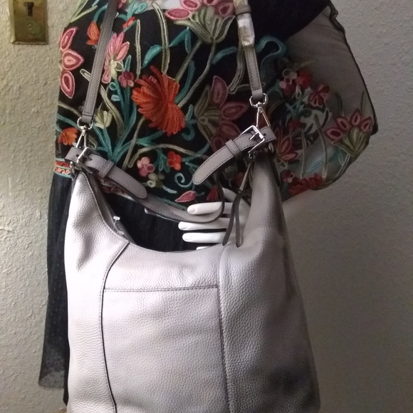 Michael Kors hobo handbag - Picture 11 of 15